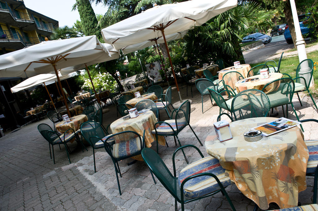 Hotel Palme & Suite Garda  Ngoại thất bức ảnh