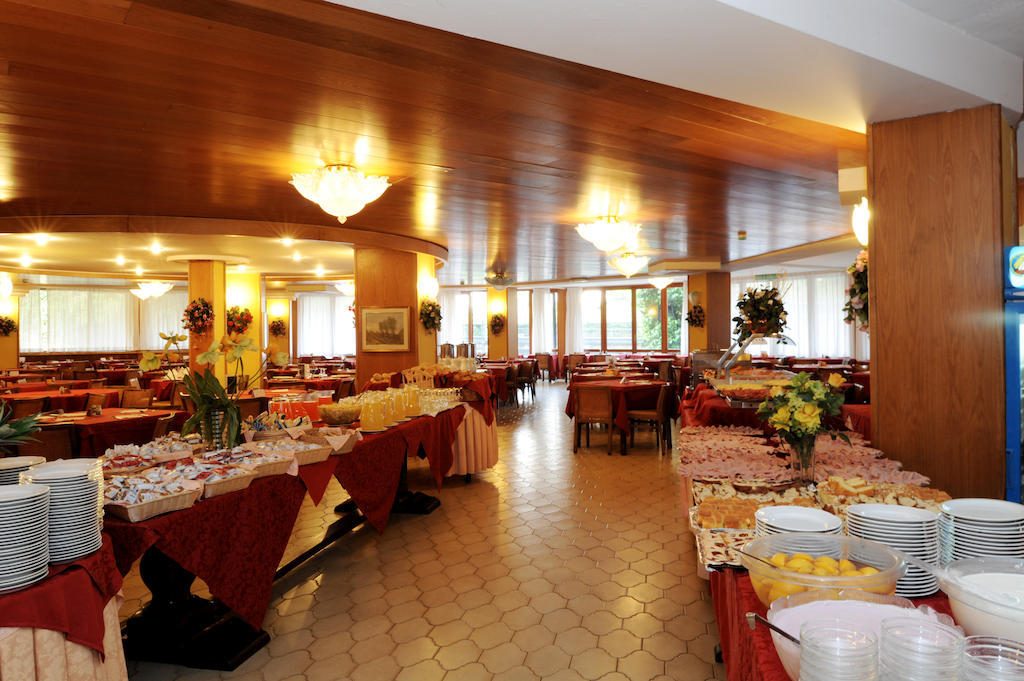Hotel Palme & Suite Garda  Ngoại thất bức ảnh