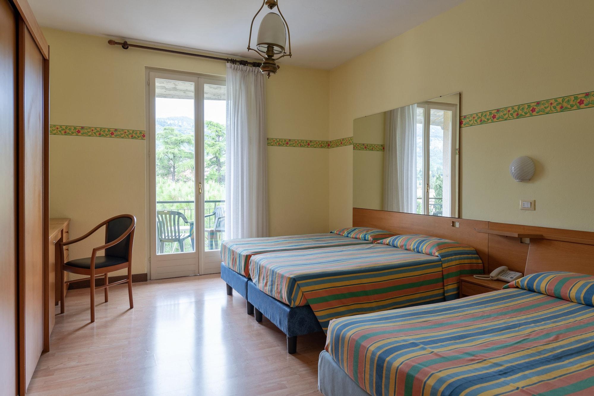 Hotel Palme & Suite Garda  Ngoại thất bức ảnh